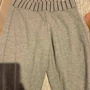 ivivia reversable capri joggers
